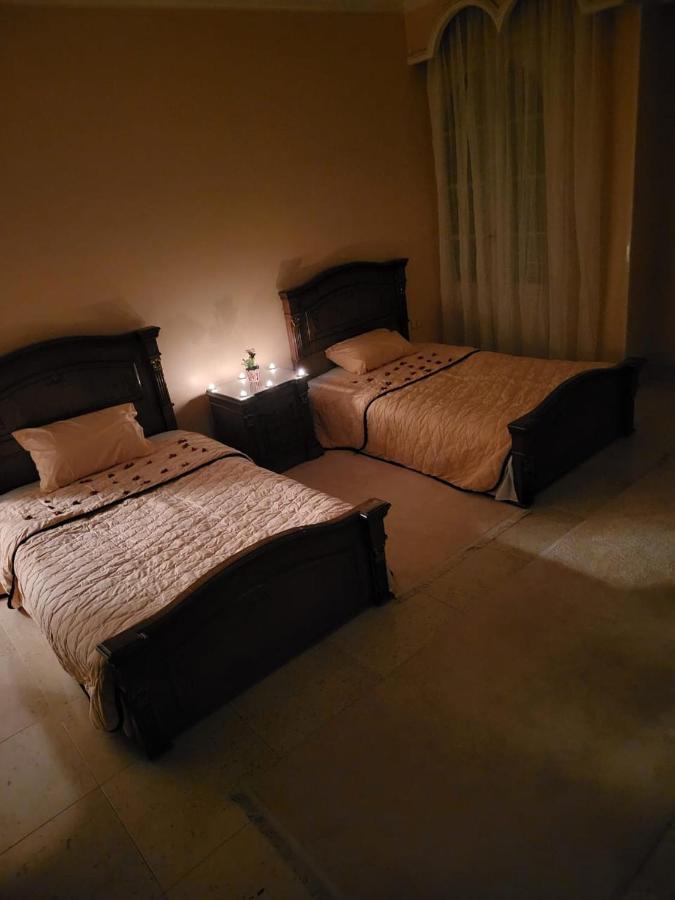 Hk Pyramids Guest House ไคโร ภายนอก รูปภาพ