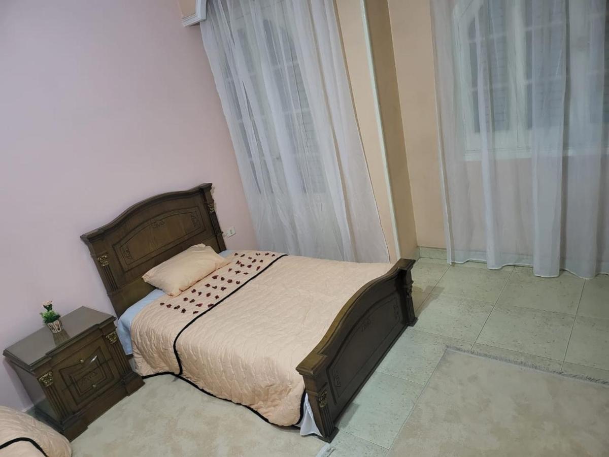 Hk Pyramids Guest House ไคโร ภายนอก รูปภาพ