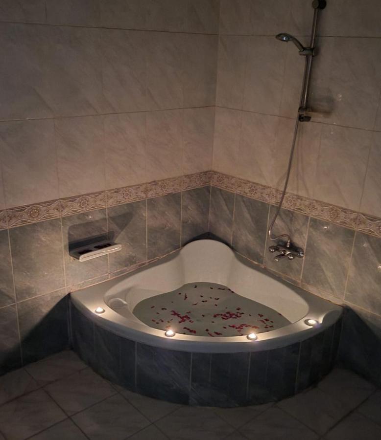 Hk Pyramids Guest House ไคโร ภายนอก รูปภาพ