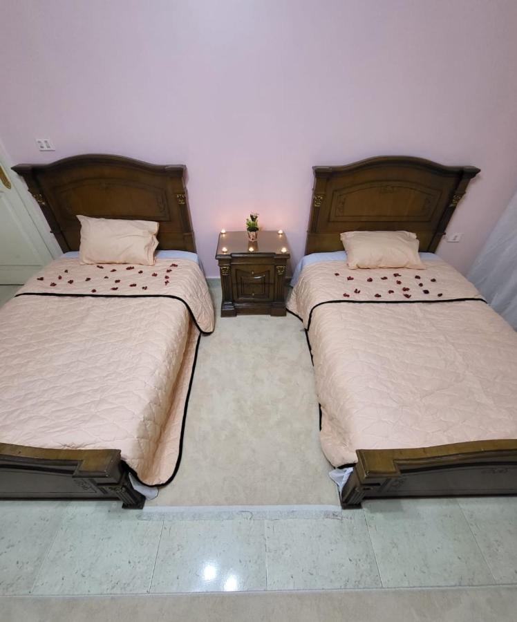 Hk Pyramids Guest House ไคโร ภายนอก รูปภาพ