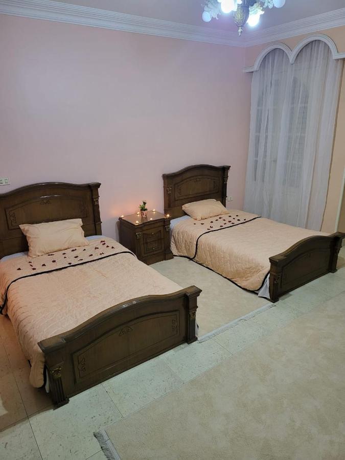 Hk Pyramids Guest House ไคโร ภายนอก รูปภาพ
