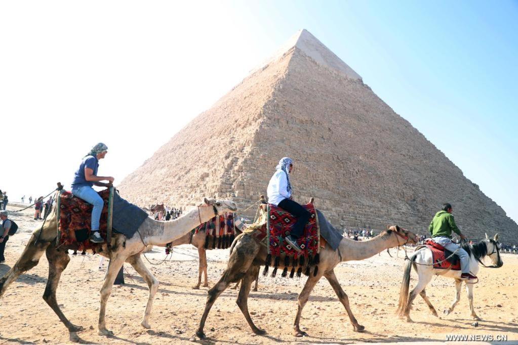 Hk Pyramids Guest House ไคโร ภายนอก รูปภาพ